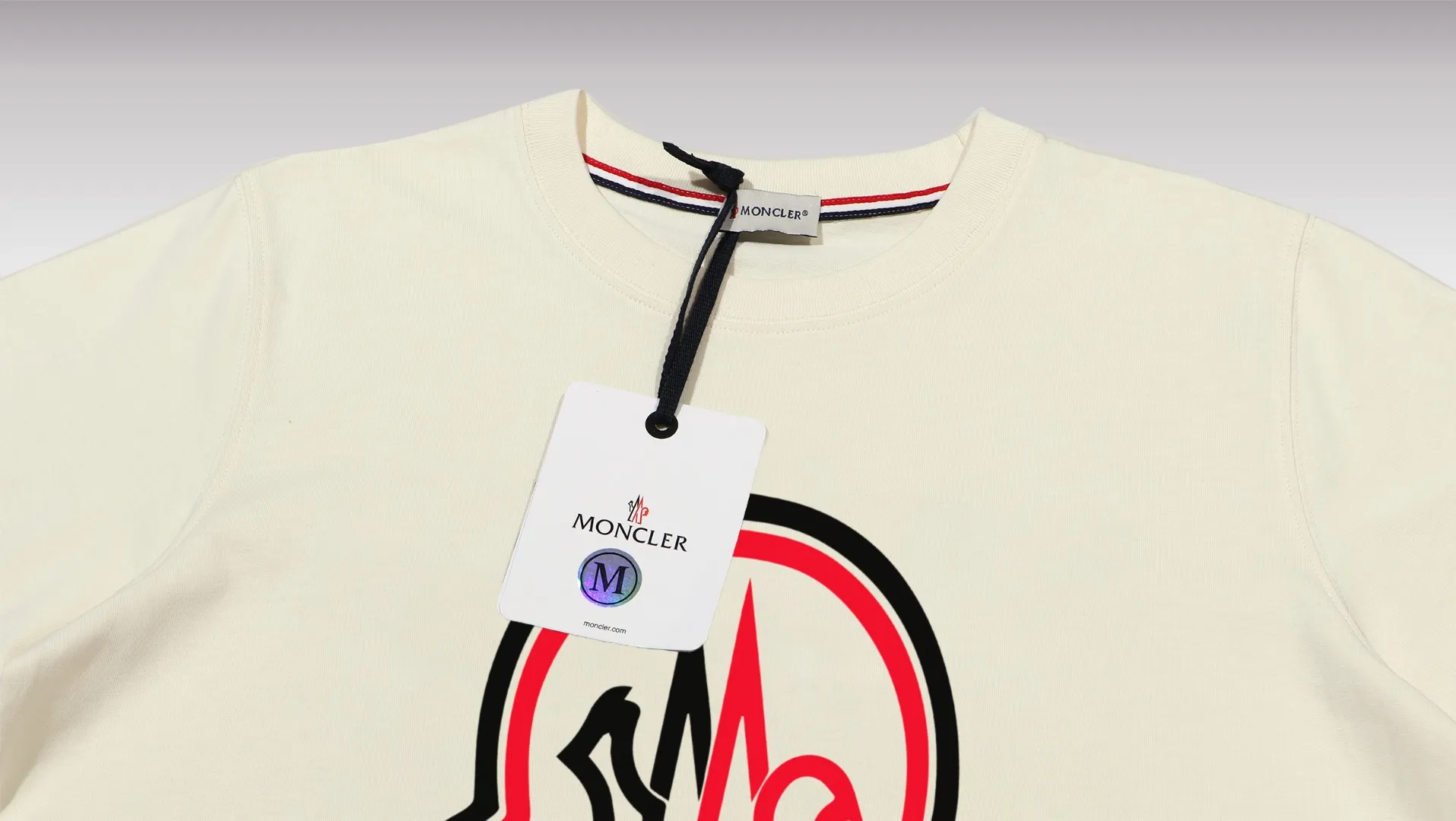 《Moncler~ 》2024New Arrival Quality T , Versatile Quality ！ ‼ 32 250G ‼ ， ， ， ， T 🤪 Sizes：S-M-L-XL-2XL ：Black，White， Same Style